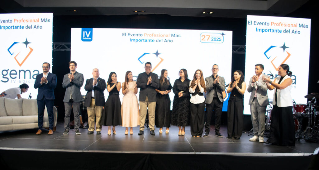 Grupo de ponentes en las Ponencia de Michelle Dahl en las Conferencias GEMA 2025